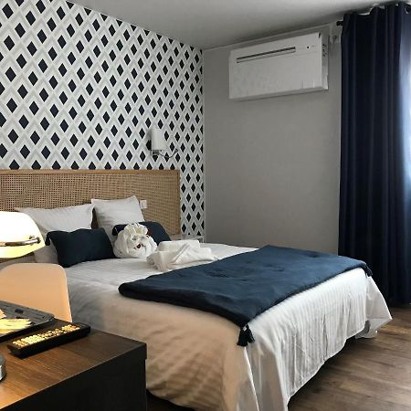 Hotel Le Glacier Вильнёв-сюр-Ло Экстерьер фото