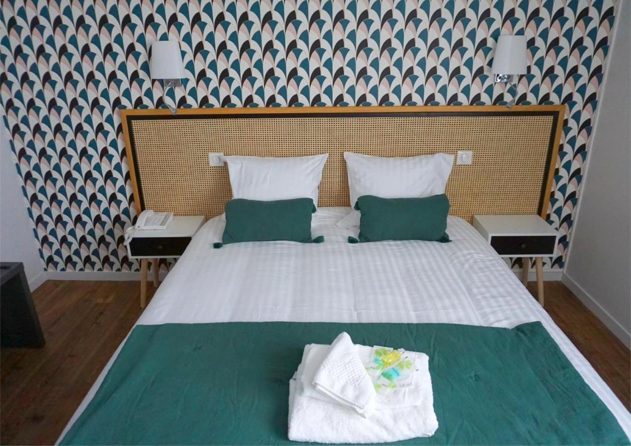 Hotel Le Glacier Вильнёв-сюр-Ло Экстерьер фото